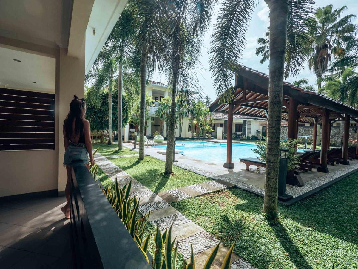 Sunrise Resort Batukaras Екстер'єр фото