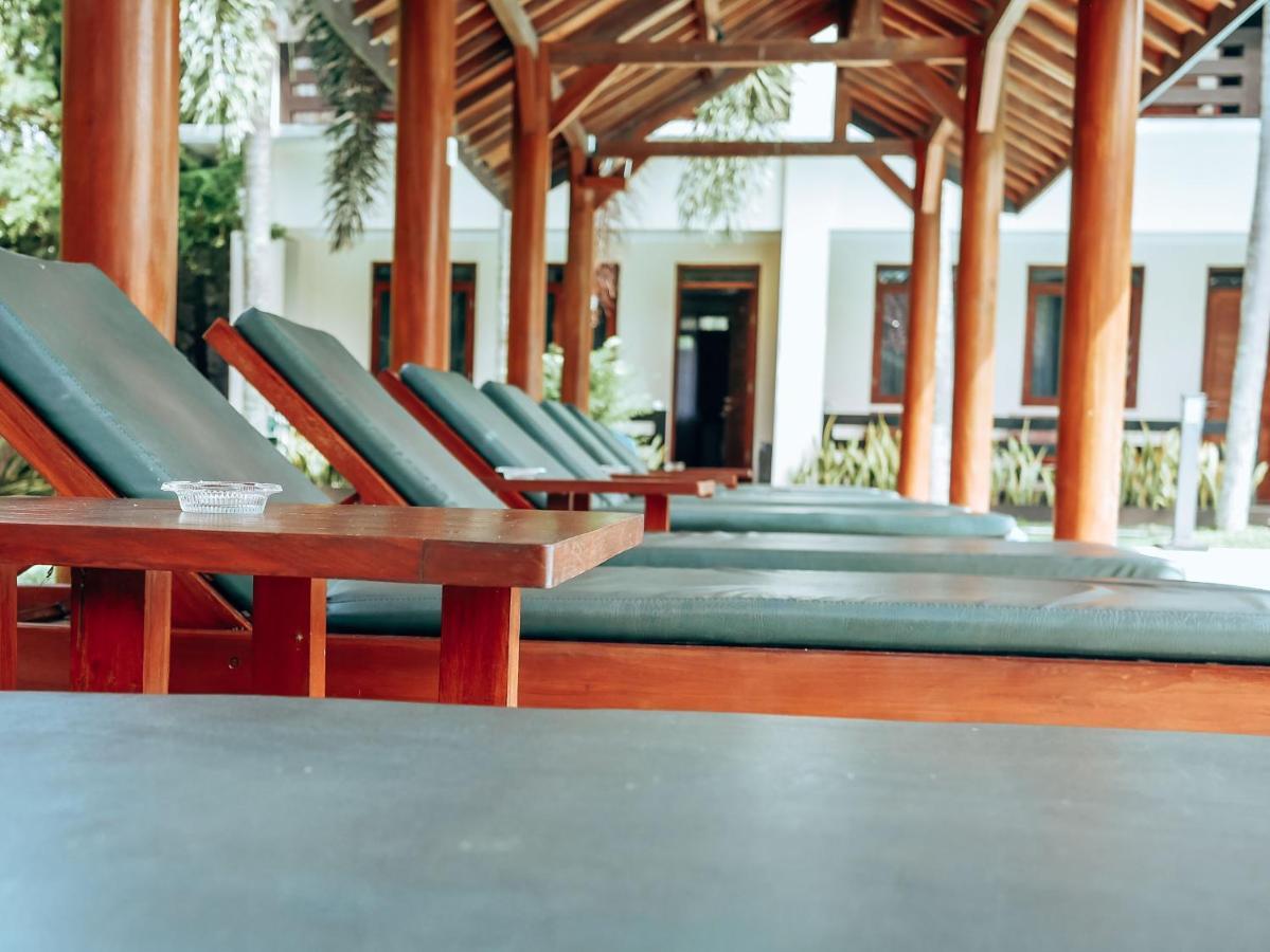 Sunrise Resort Batukaras Екстер'єр фото
