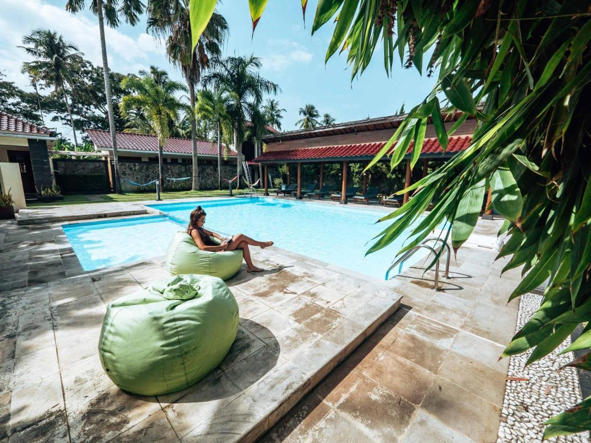 Sunrise Resort Batukaras Екстер'єр фото