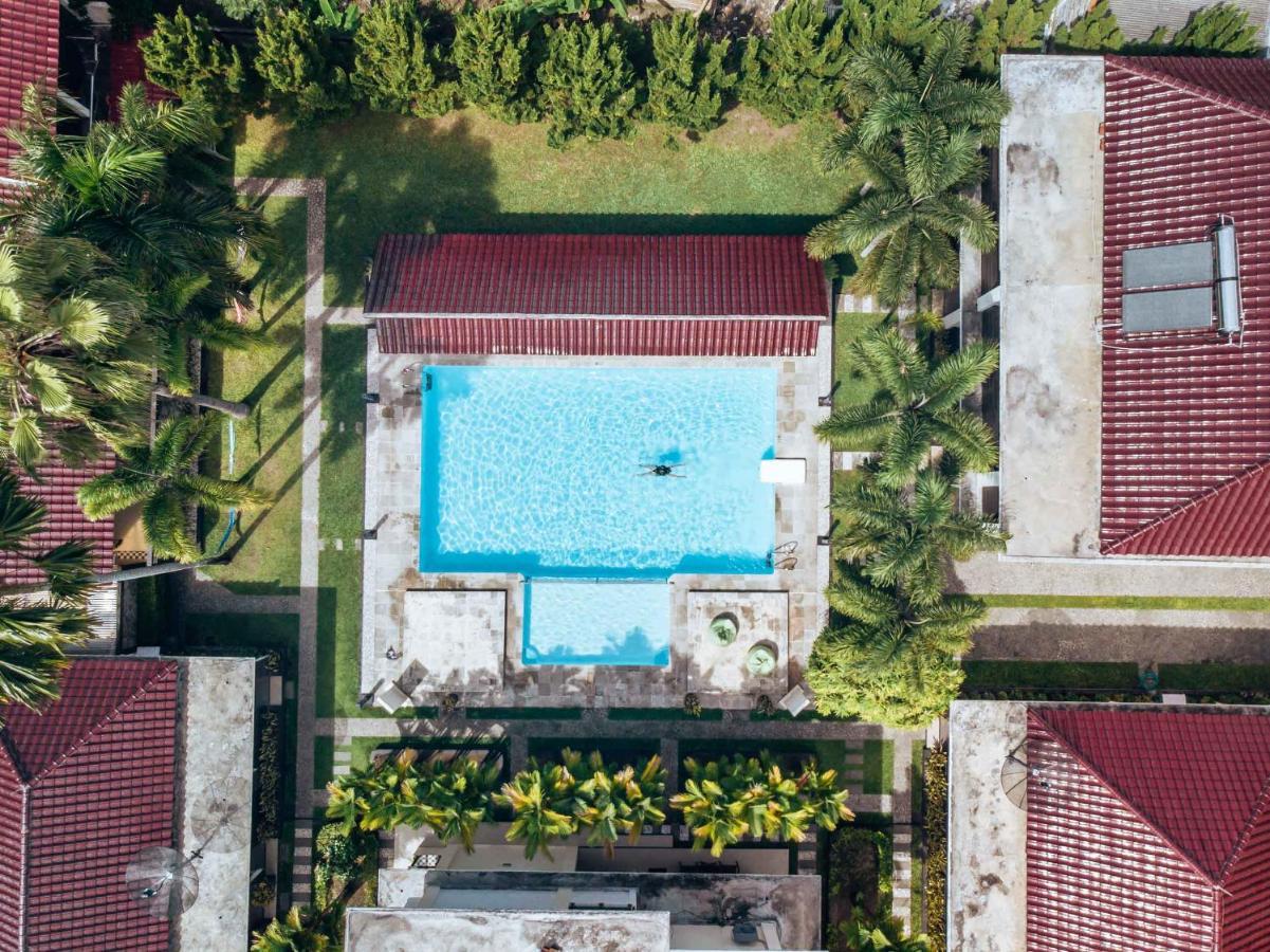 Sunrise Resort Batukaras Екстер'єр фото