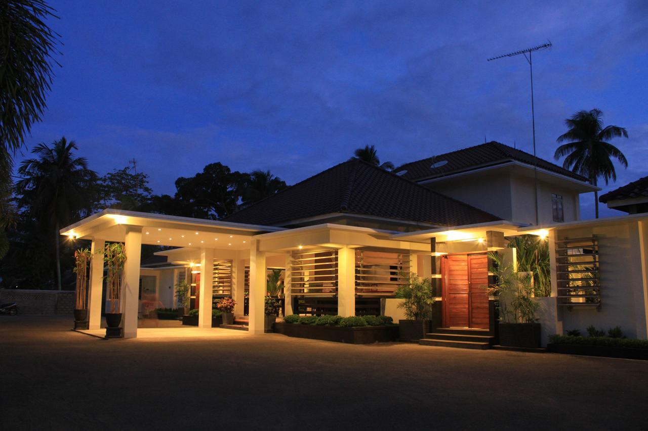 Sunrise Resort Batukaras Екстер'єр фото